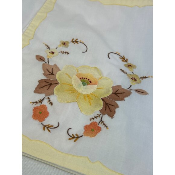 Vintage Hand-Embroidered Floral Linen Placemats Set Of 4 Yellow Brown Orange - Picture 3 of 11